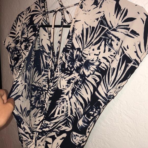 NEW Cute Charlotte Russe Summer/Beachy Romper - Picture 6 of 8